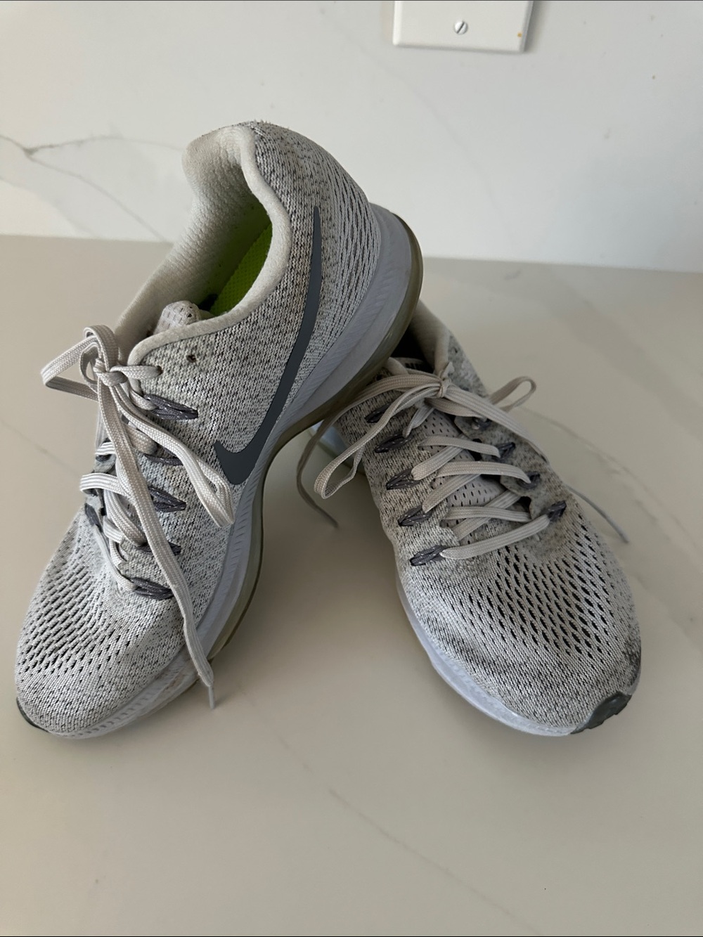 Nike Zoom all out Women's Light Gray and Dark Gray Running Sneakers size 8.